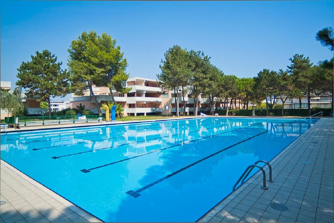 Solarium Pool * Bibione